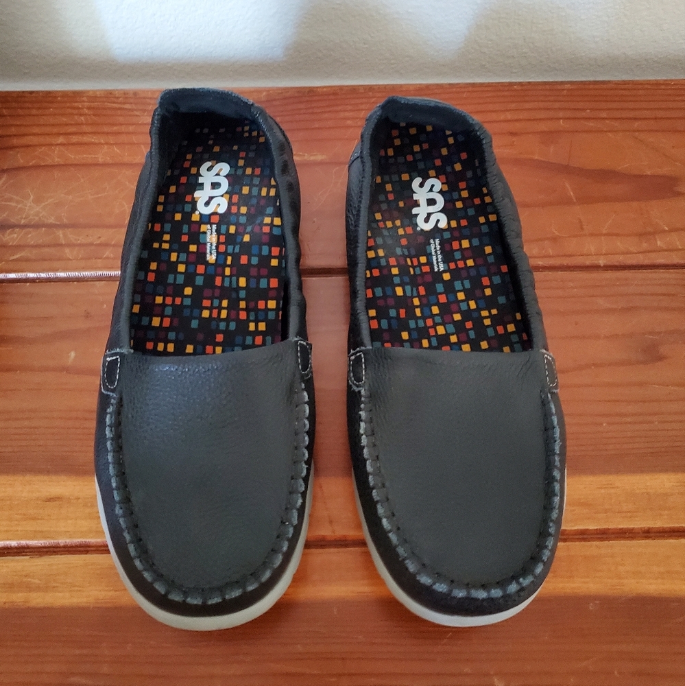 👞 SAS Sunny Black Leather Slip On Loafer, Size 8.5 W